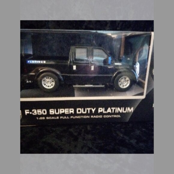 Remote Control Ford Truck F350 Super Platinum . - Picture 5 of 9